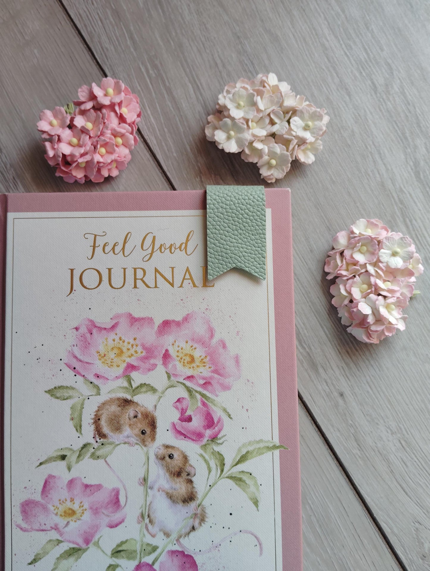 Magnetic bookmarks, leatherette bookmarks, plain green & green with daisy, book lovers gift, thank you teacher gift, gifts for him/her