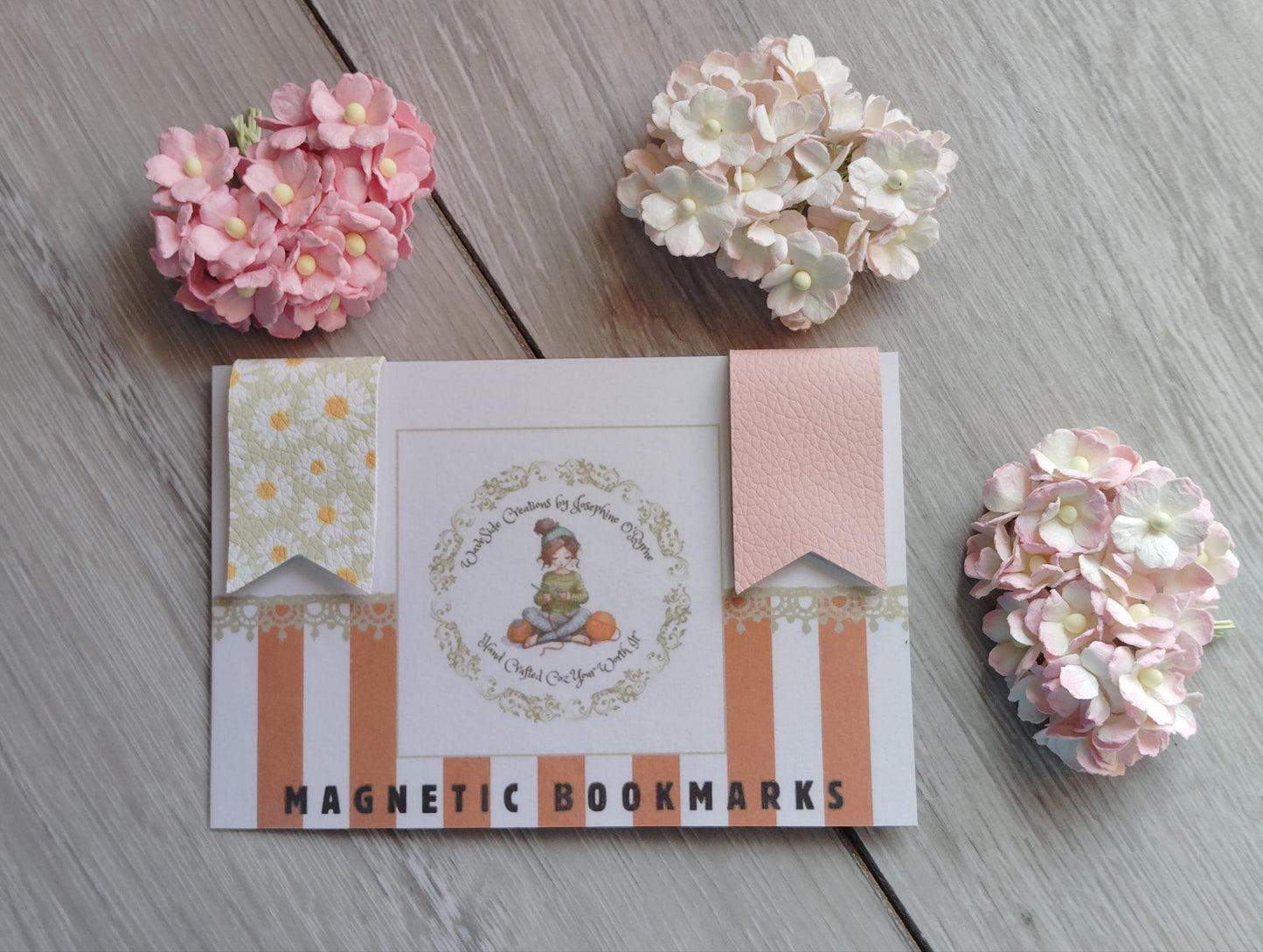 Magnetic bookmarks, leatherette bookmarks, plain pink & green with daisy, book lovers gift, thank you teacher gift, gifts for him/her