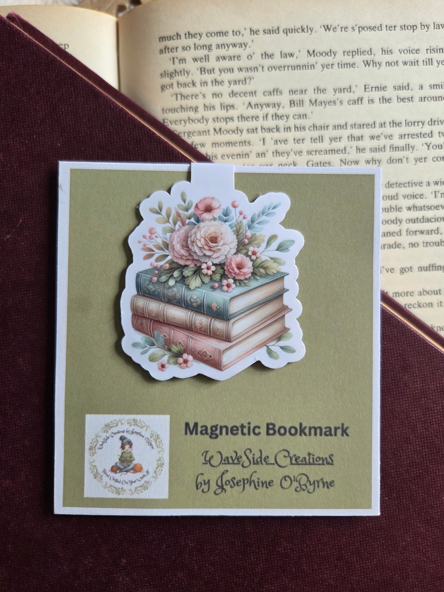 Magnetic bookmark, bouquet of flowers on books bookmark